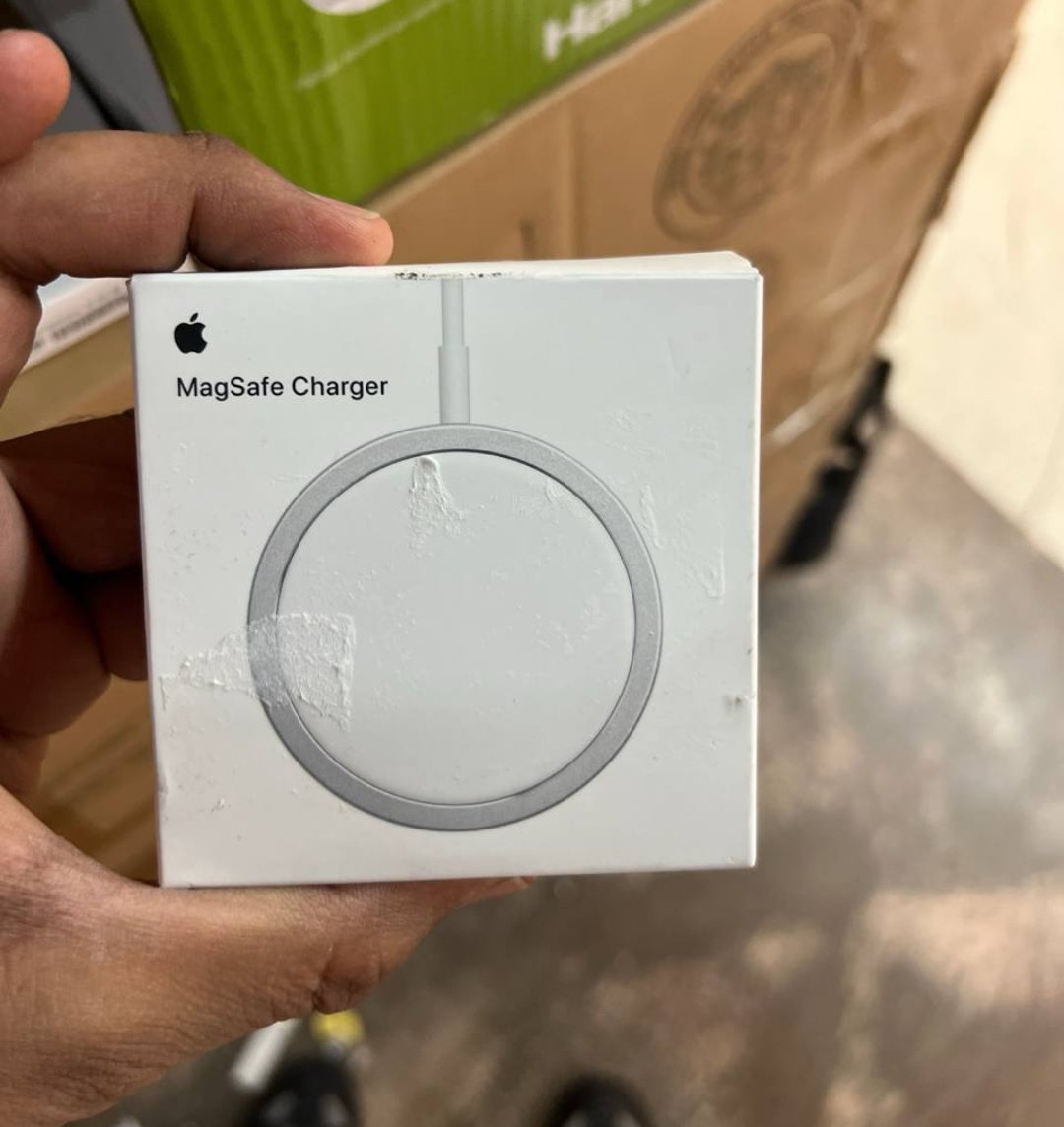 Apple MagSafe Charger - Wireless Charging