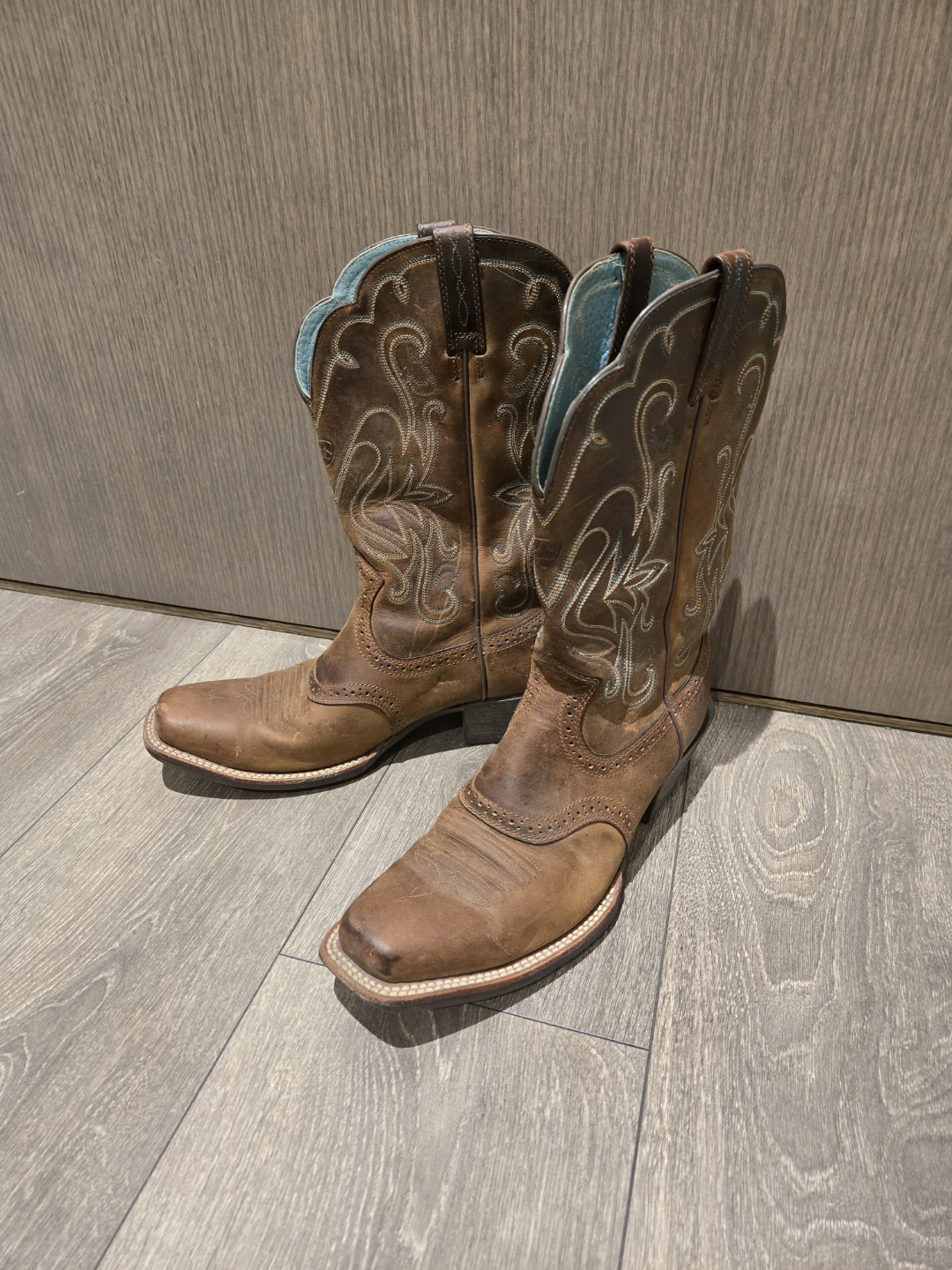 Ariat Women's Leather Cowboy Boots - 9.5