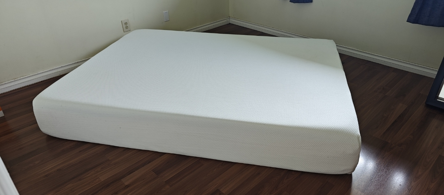 Queen Memory Foam Mattress