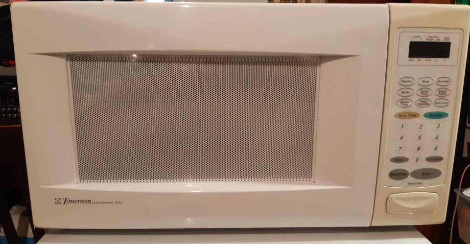 Microwave - 0.7 cu ft