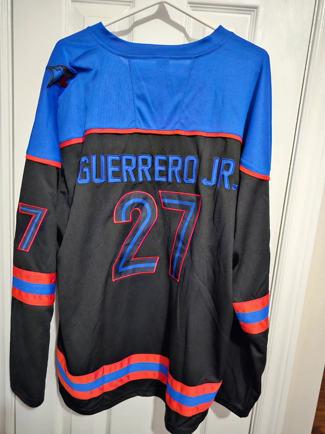 Blue Jay's Vladimir Guerrero Jersey image indicator(3)