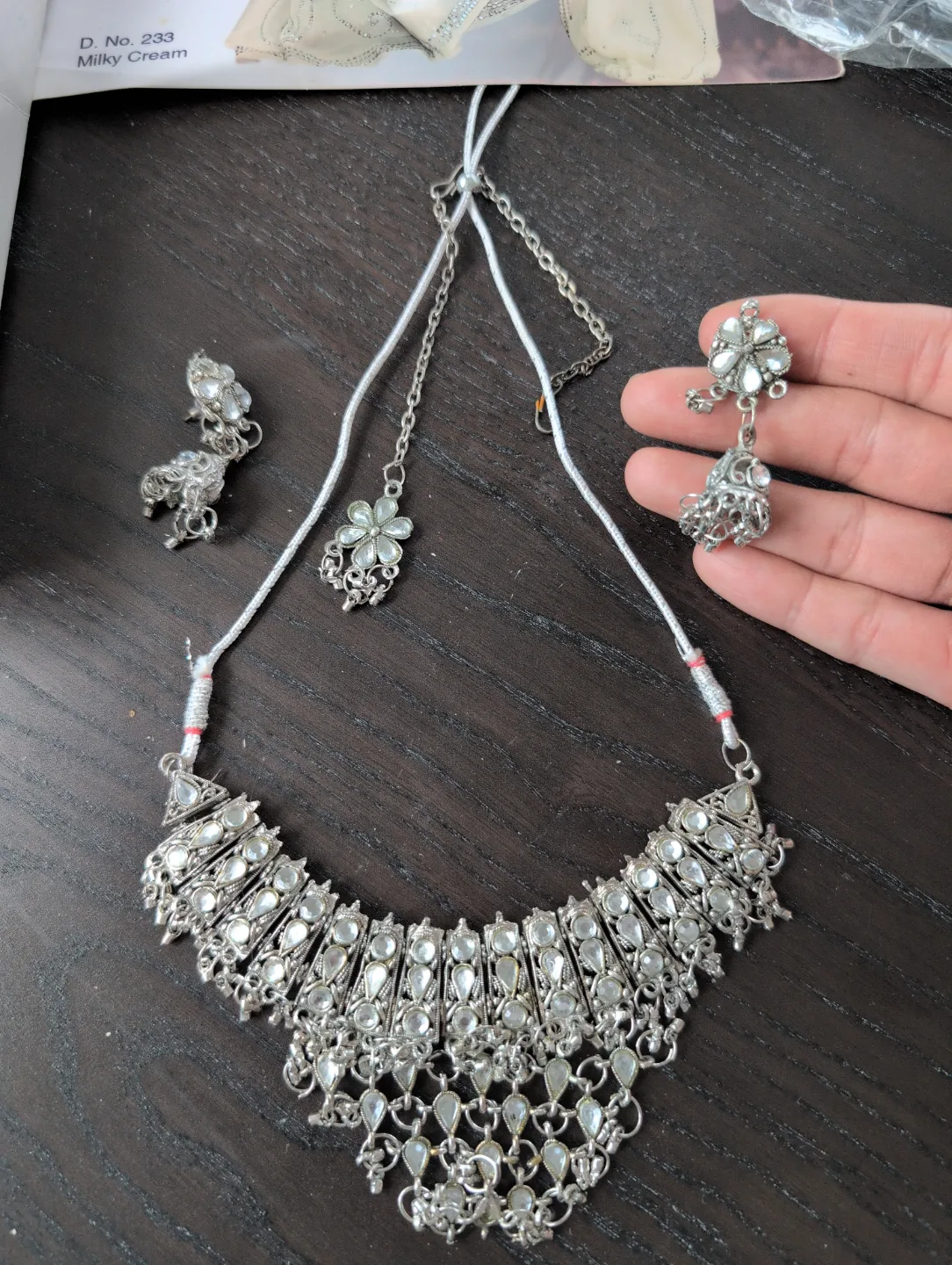 Gorgeous Off-White Beaded Saree with Jewellery Set image indicator(7)