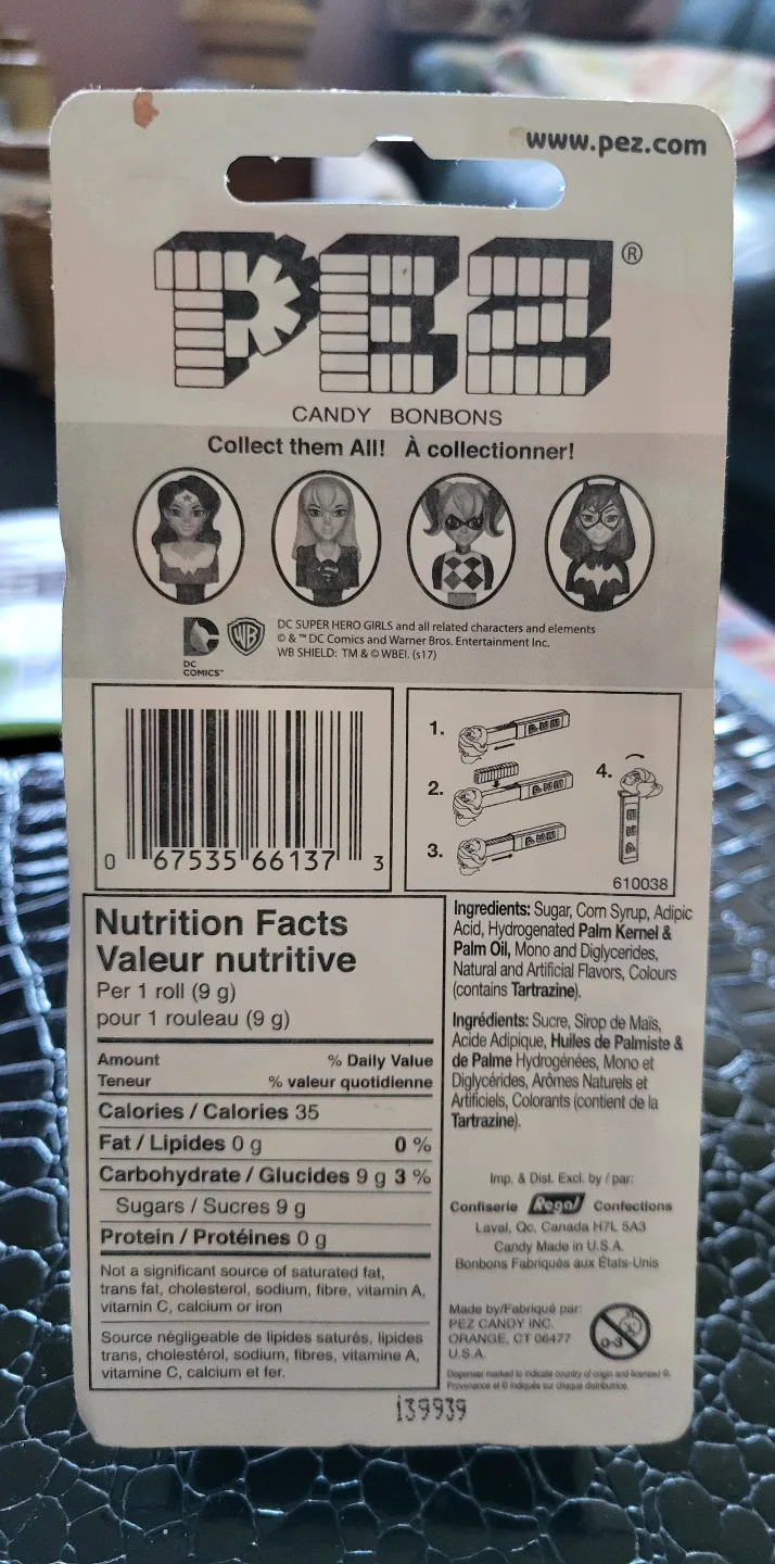 DC Super Hero Girls Batgirl PEZ Dispenser image indicator(2)