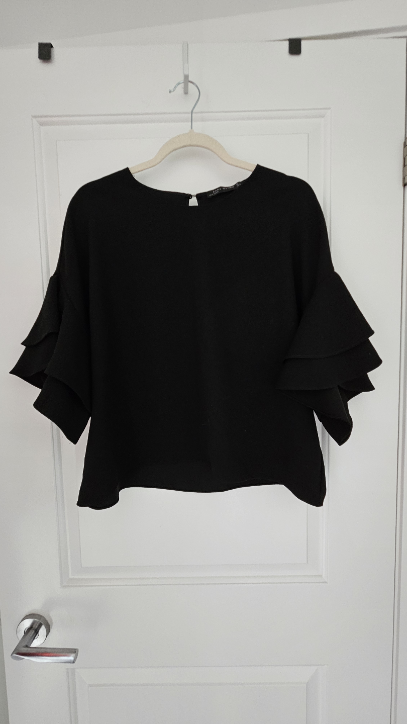 Zara Woman Black Ruffled Crop Top Size L