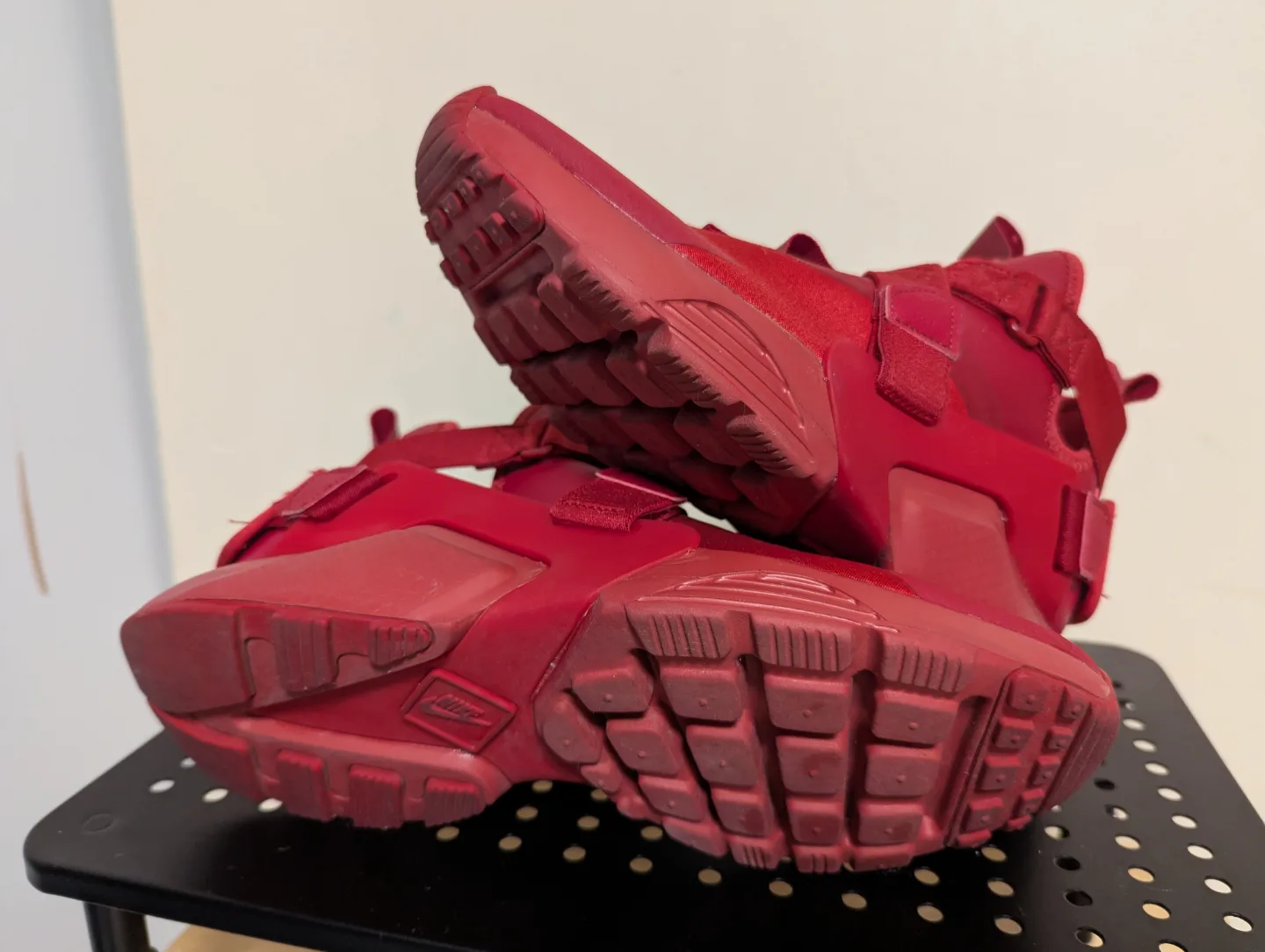 Nike Air Huarache ~ *Like New* image indicator(3)