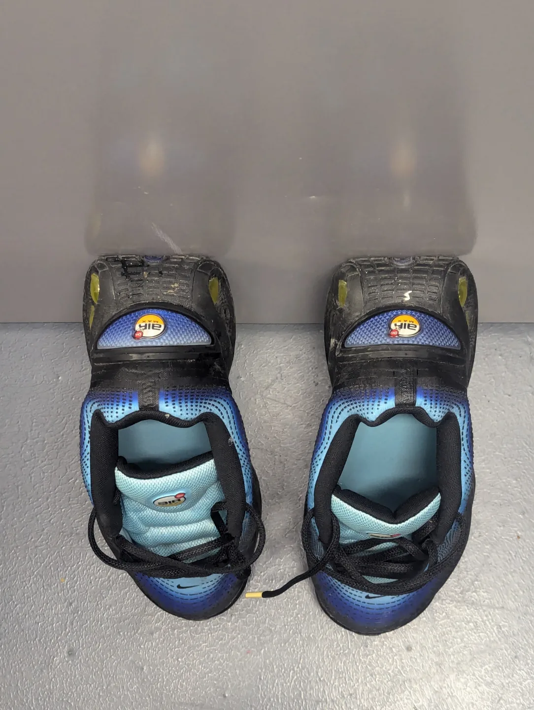 Nike Air Max Plus DN Running Shoes Sz 10 image indicator(3)