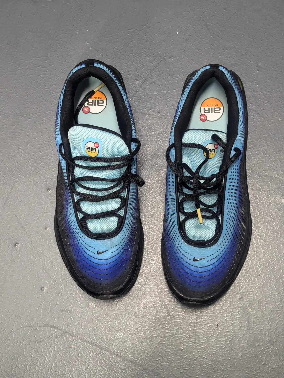 Nike Air Max Plus DN Running Shoes Sz 10 image indicator(2)