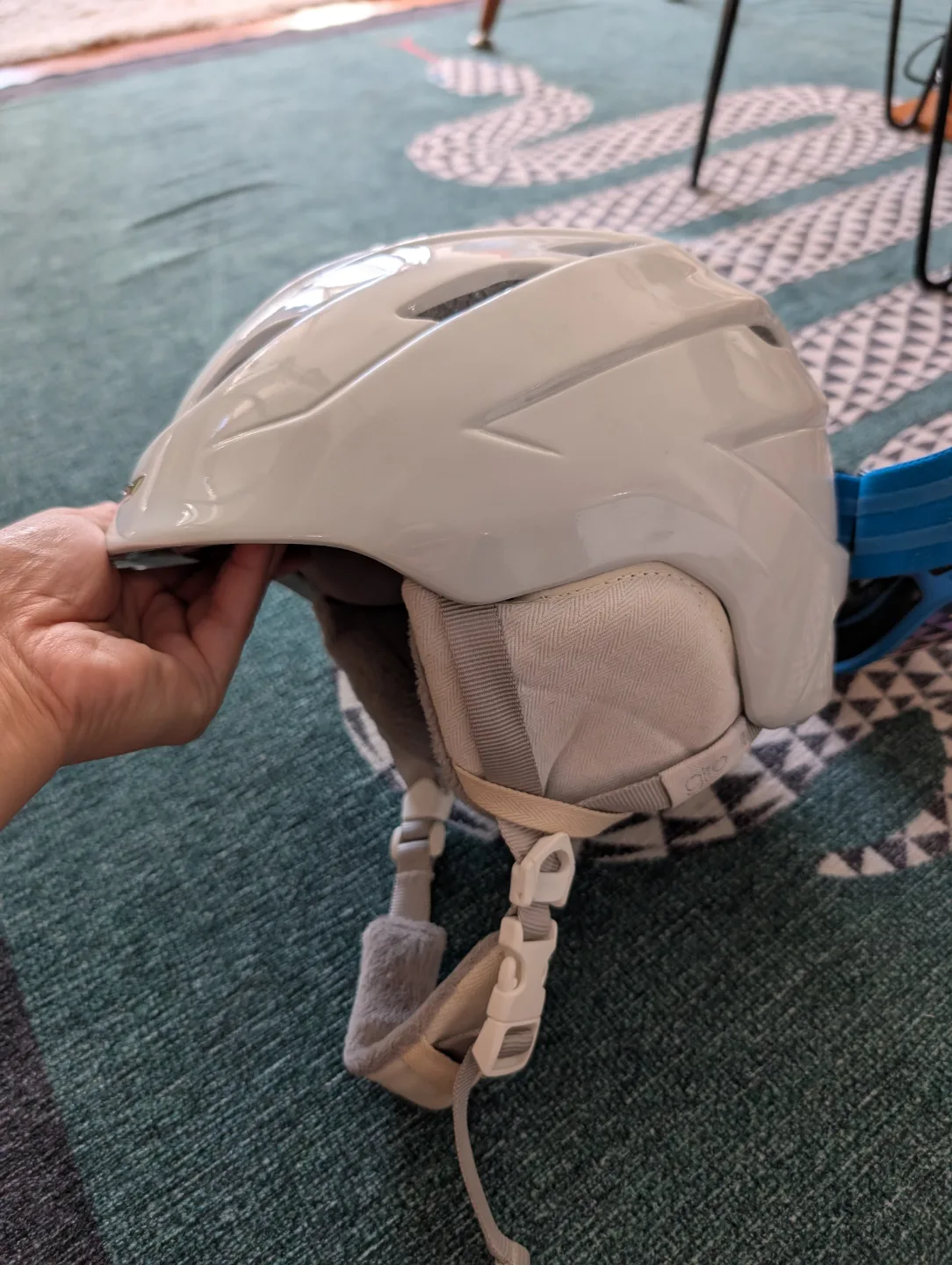 Giro Ella Women's Ski Helmet and Goggles white and blue thumbnail