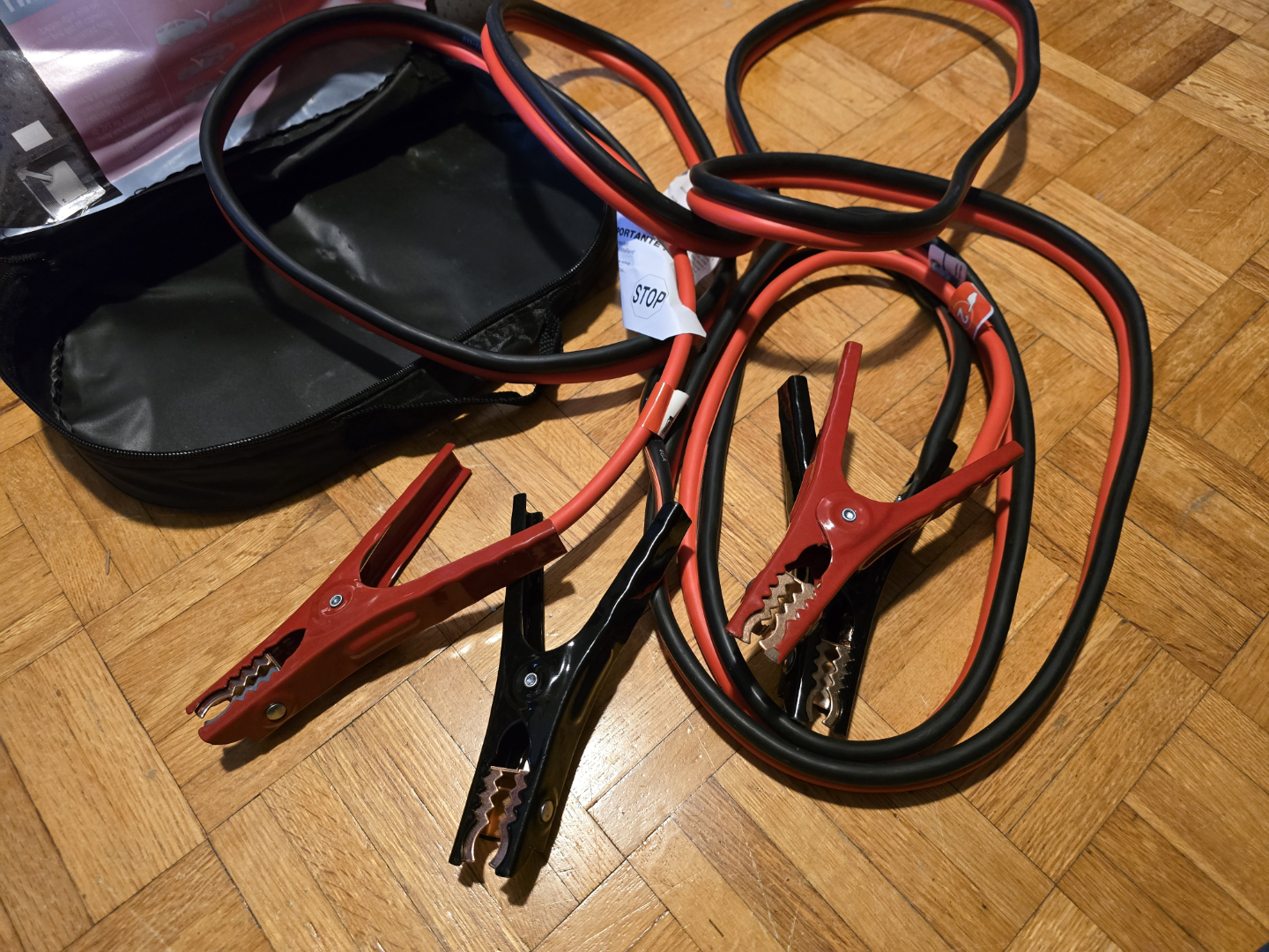 MotoMaster Medium-Duty Booster Jumper Cables, 4-Gauge, 16-ft - photo 3