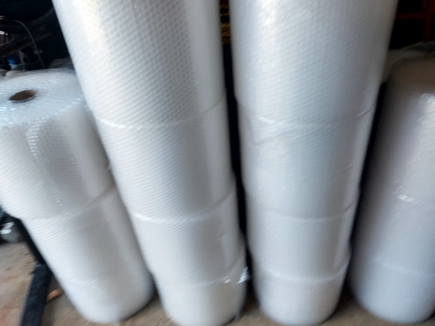 Bubble Wrap Rolls for Shipping image indicator(6)