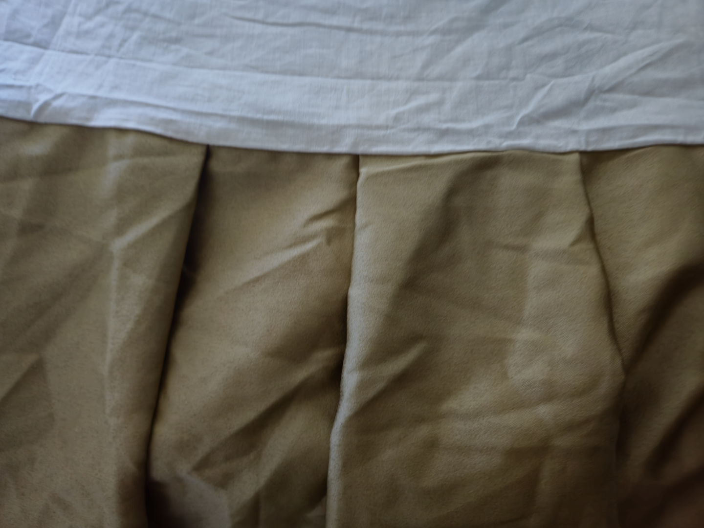 Elegant Golden Waterford Queen Size Bed Skirt - photo 3