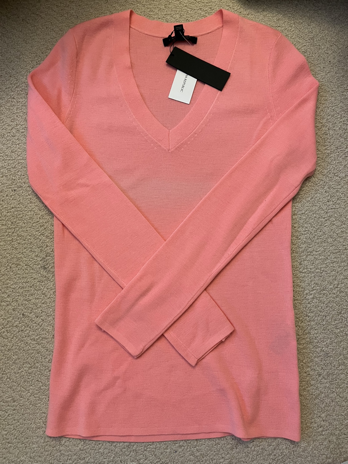 Banana republic v-neck sweater (NWT) - photo 4
