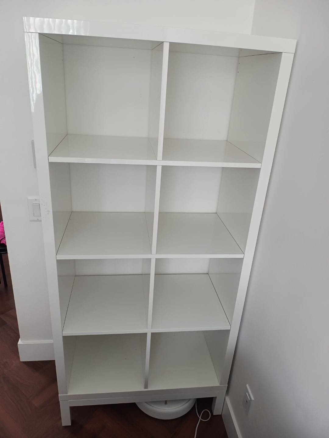 IKEA KALLAX Shelf Unit - Gloss White with underframe - photo 3