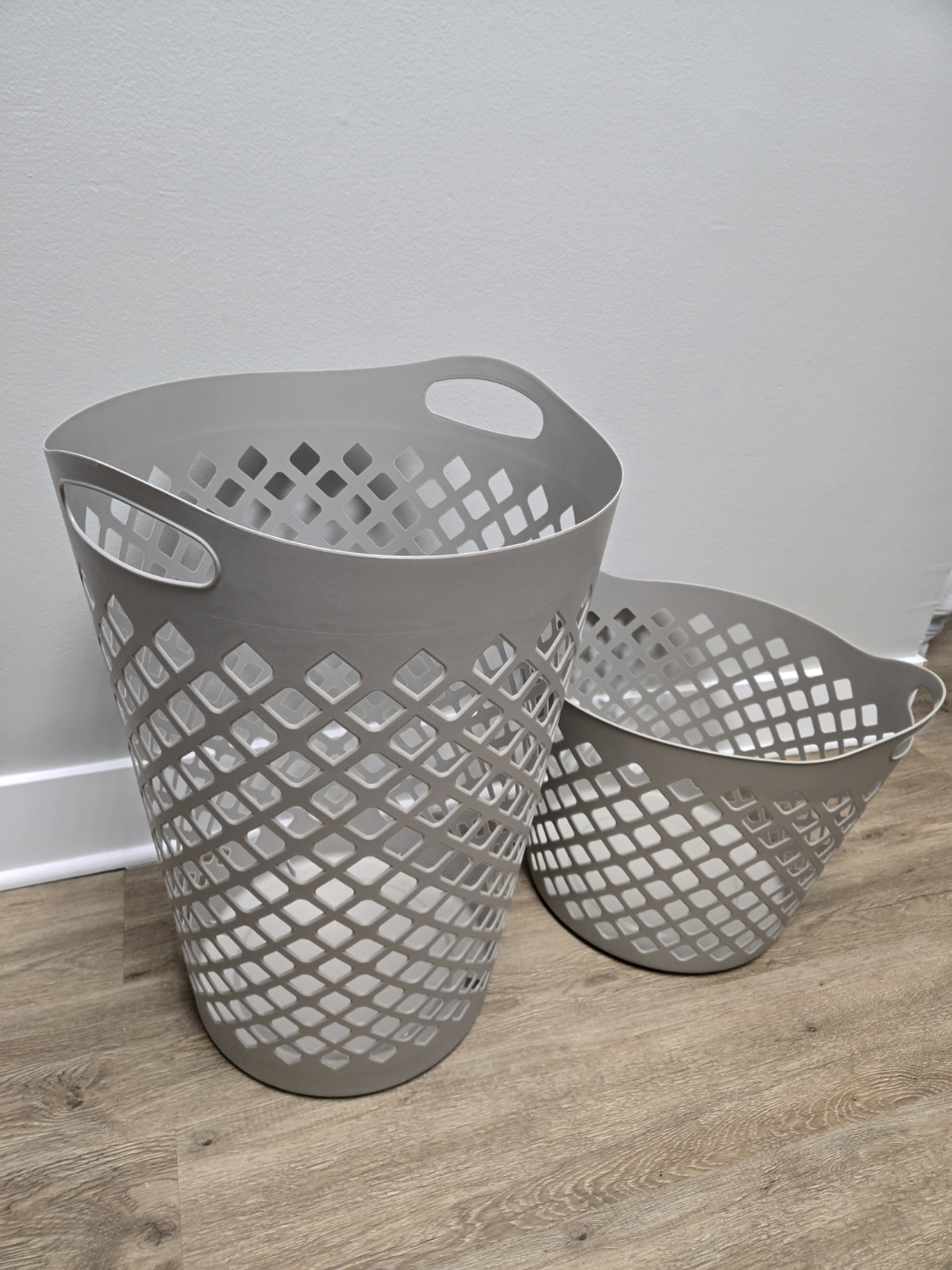 Brightroom Set of 2 Gray Plastic Laundry Baskets - photo 2