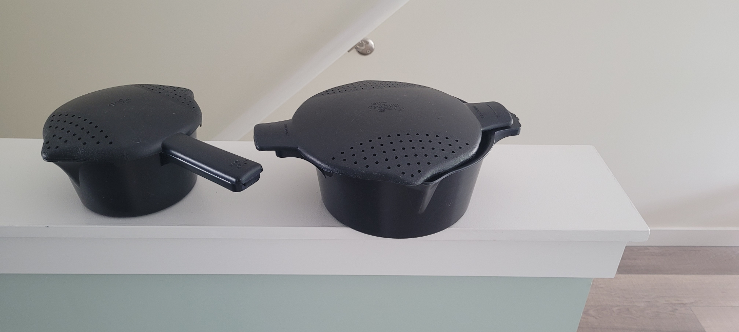 Black Microwave Steamers