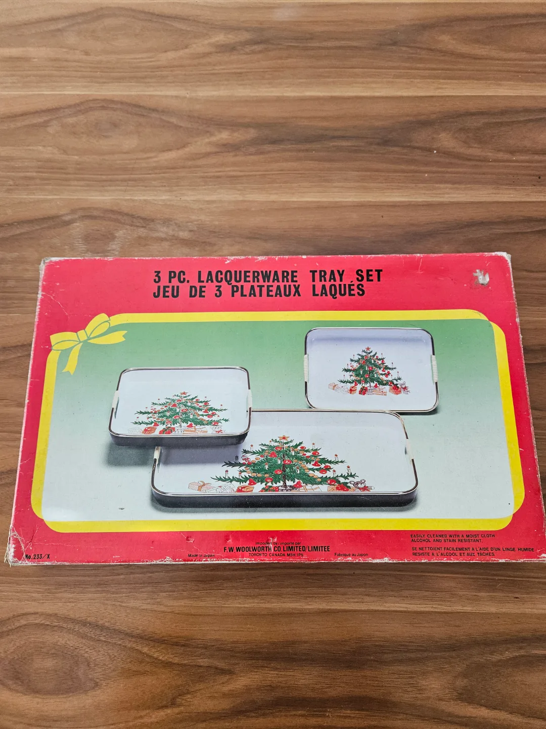 Vintage F.W. Woolworth 3-Piece Lacquerware Tray Set