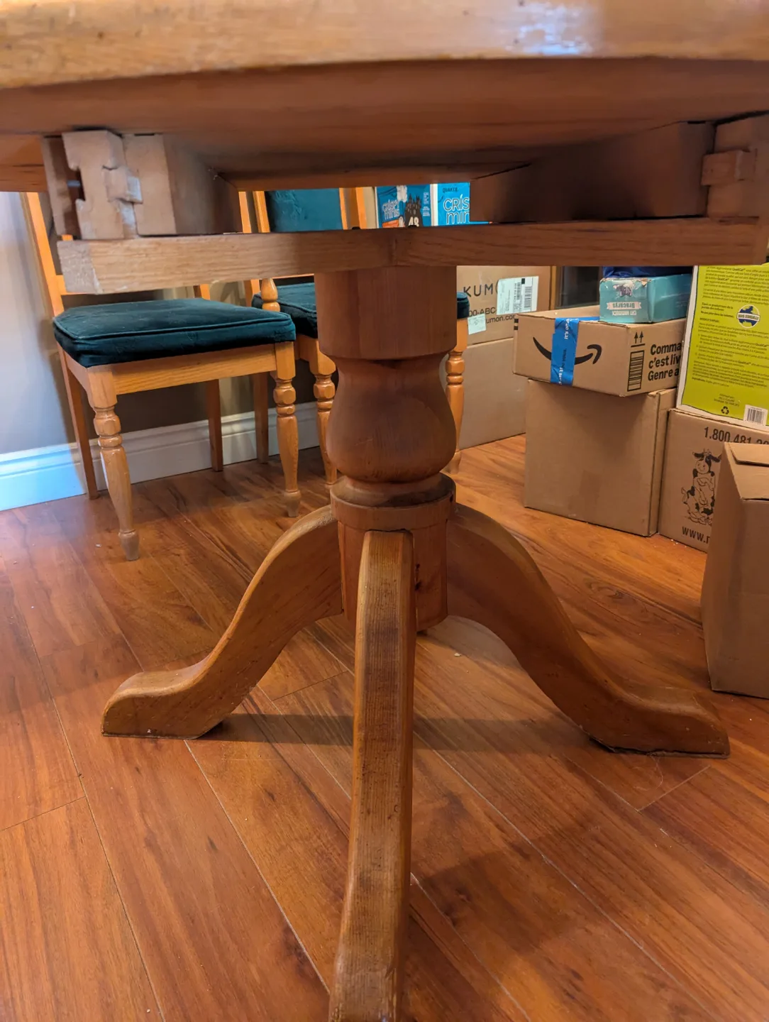 Round dining table image indicator(4)