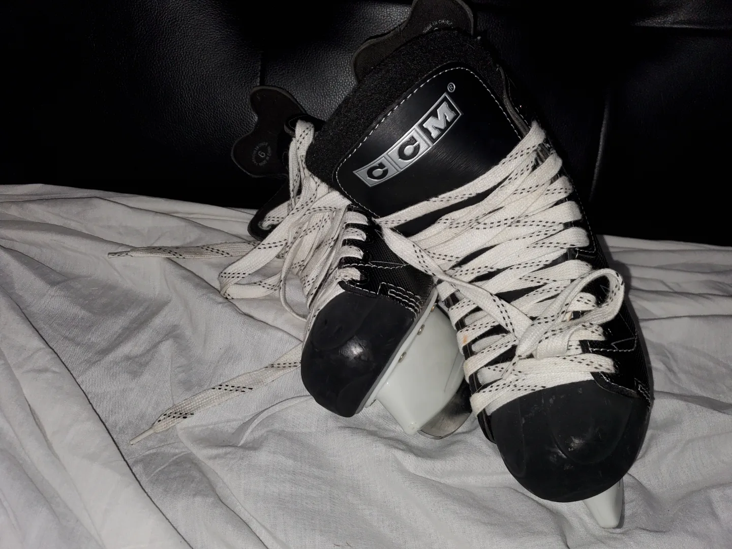 Canadien GDS Hockey Skates - Size 6 image indicator(7)