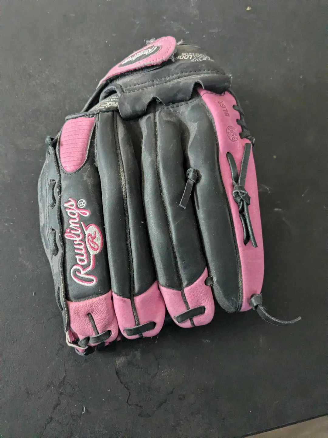 Rawlings Gold Glove Softball Glove thumbnail