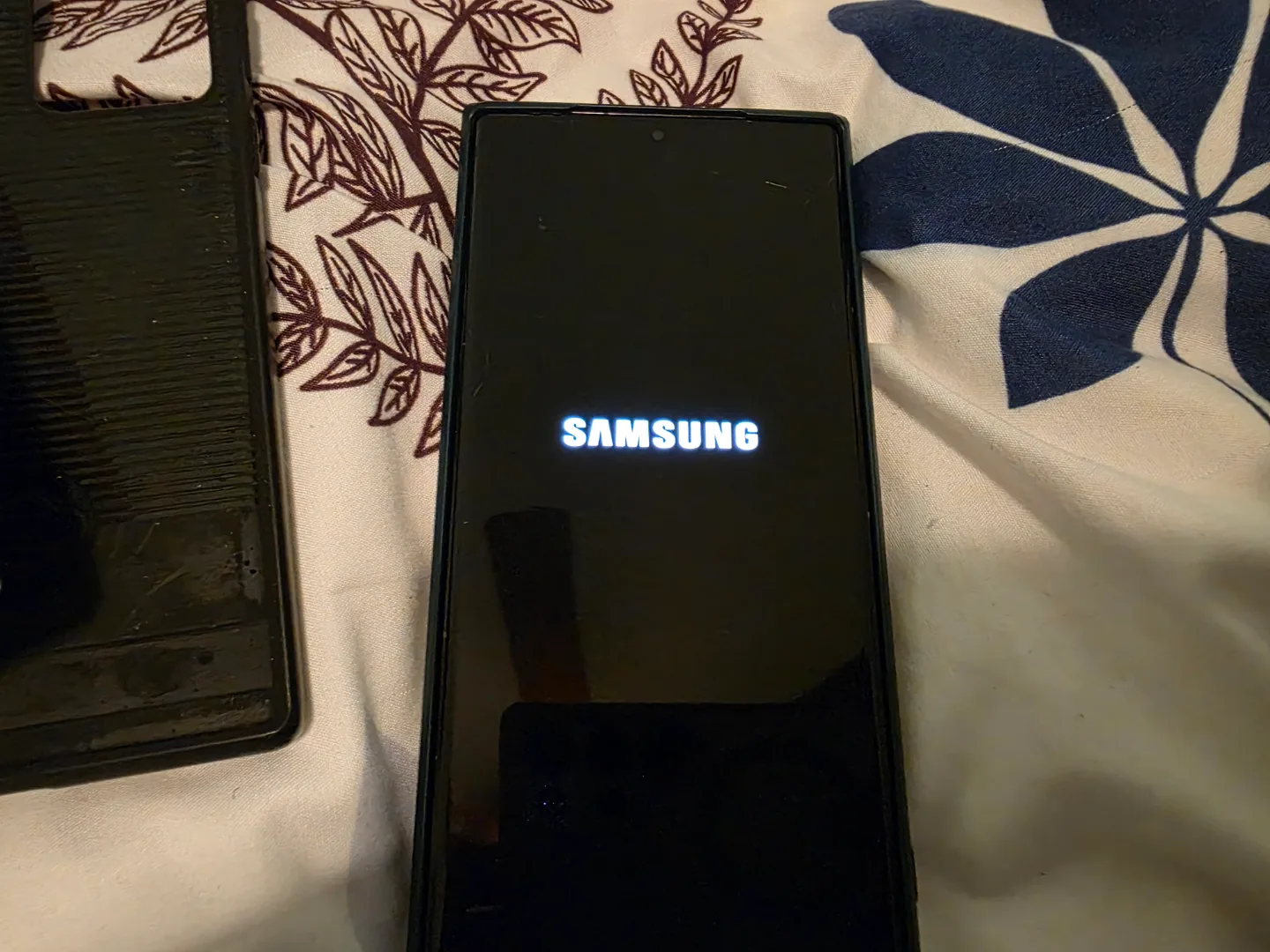 Samsung Galaxy Note20 Ultra 5G - Phone and Cases image indicator(2)