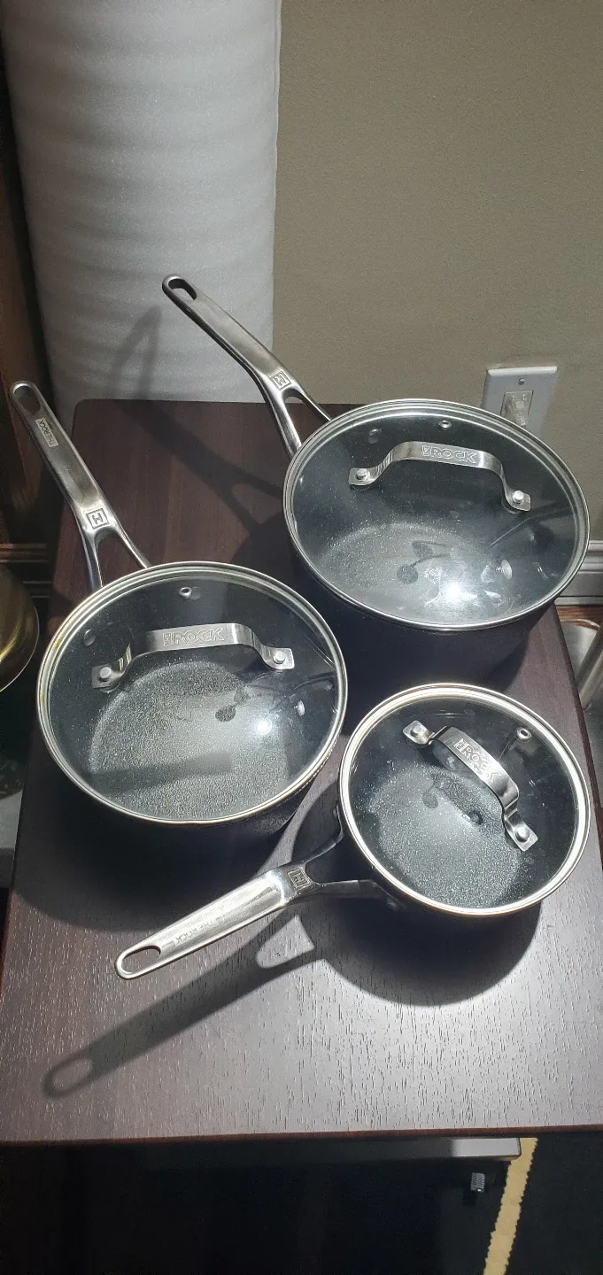 3-Piece  Cookware Set with Lids image indicator(2)