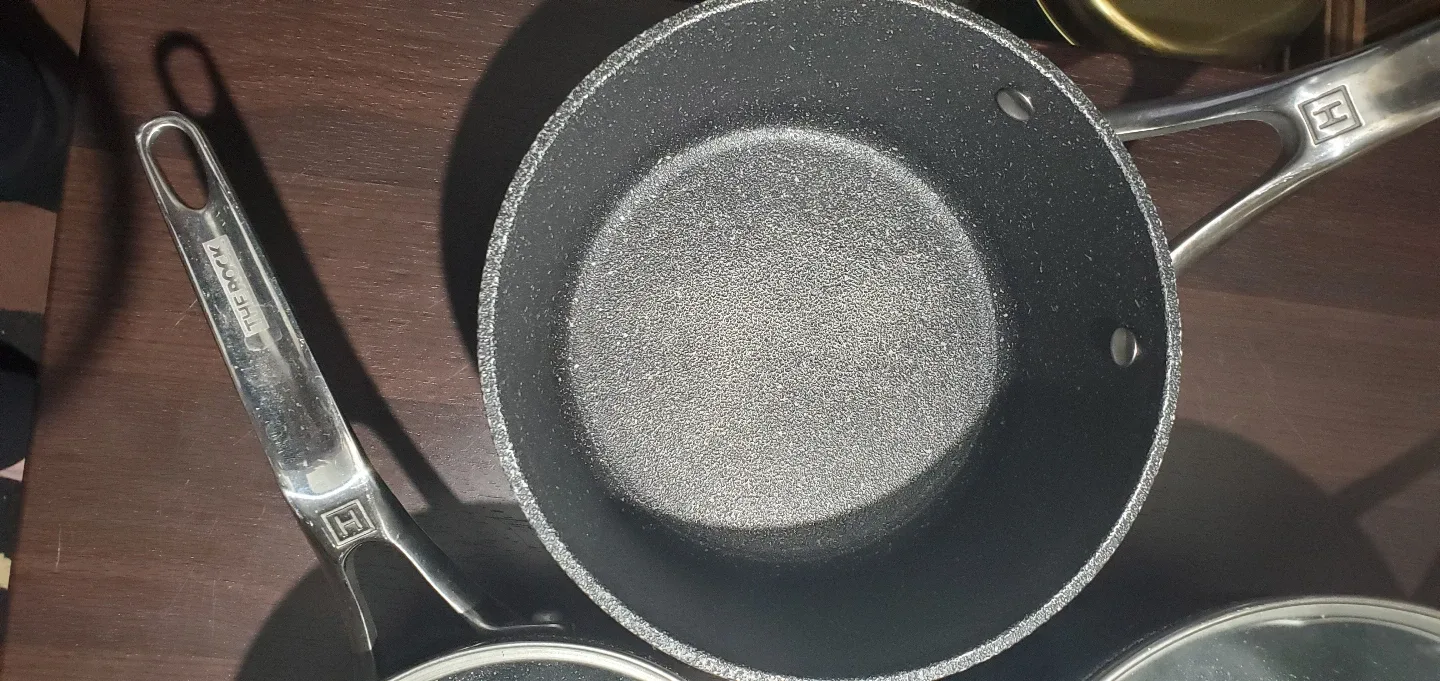 3-Piece  Cookware Set with Lids image indicator(3)