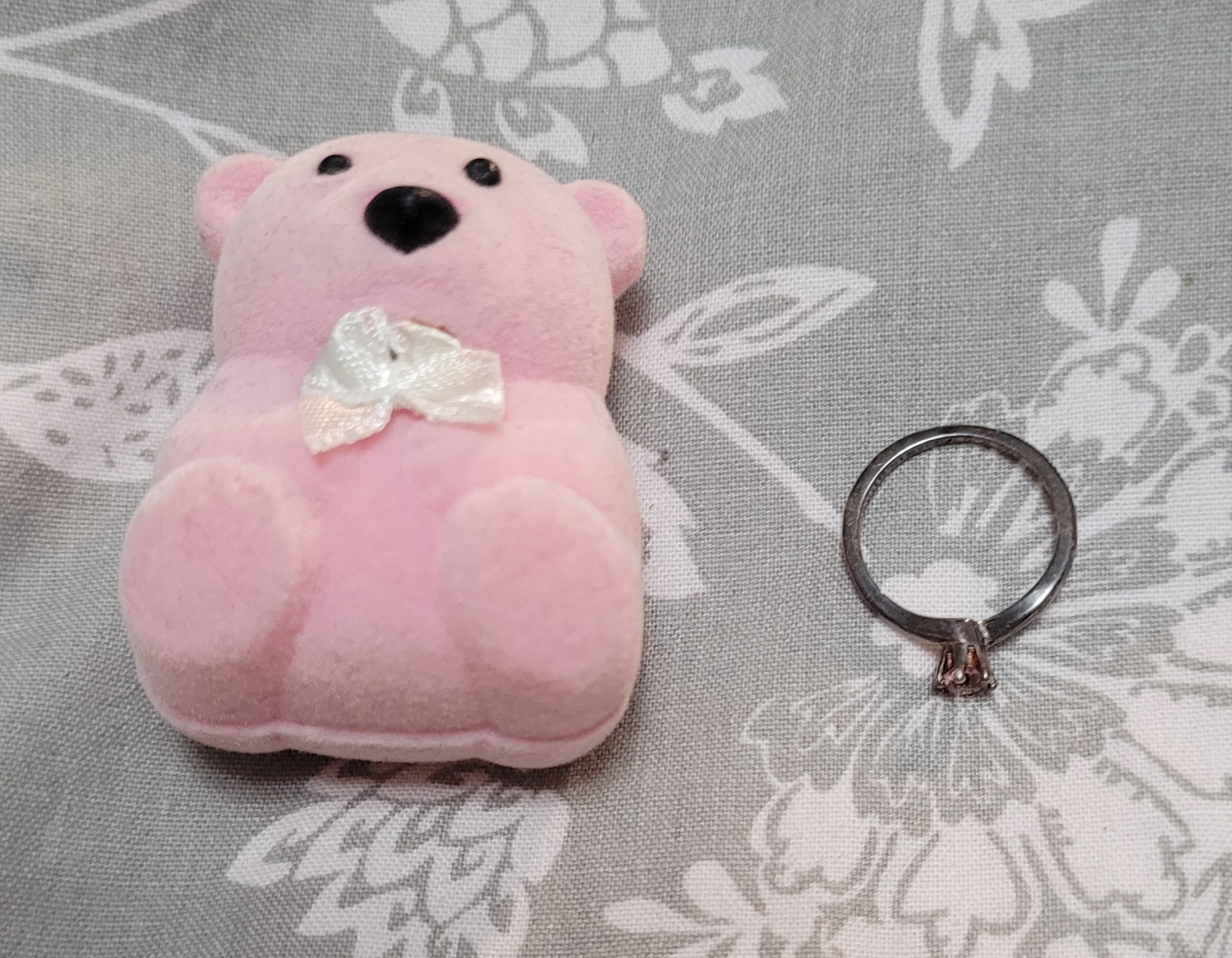 *Vintage* Pink Teddy Bear Ring Box & Pink gem Ring - photo 2