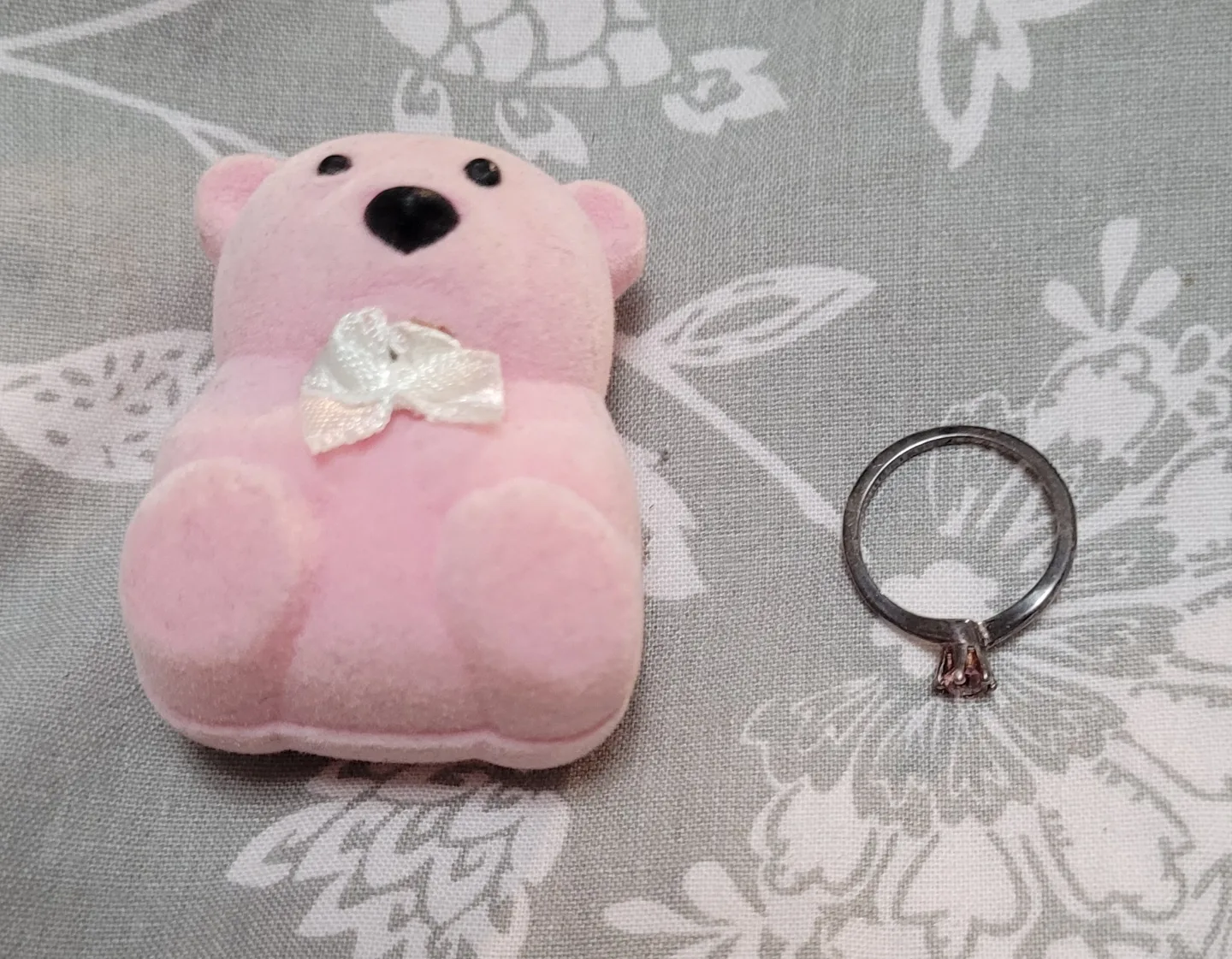 *Vintage* Pink Teddy Bear Ring Box & Pink gem Ring image indicator(2)
