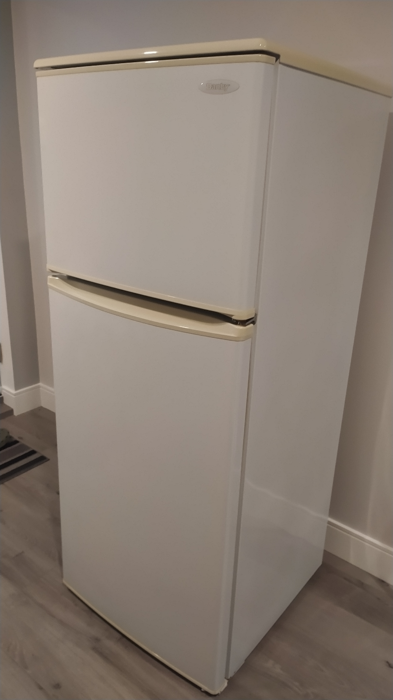 Danby Top-Freezer Refrigerator - photo 2