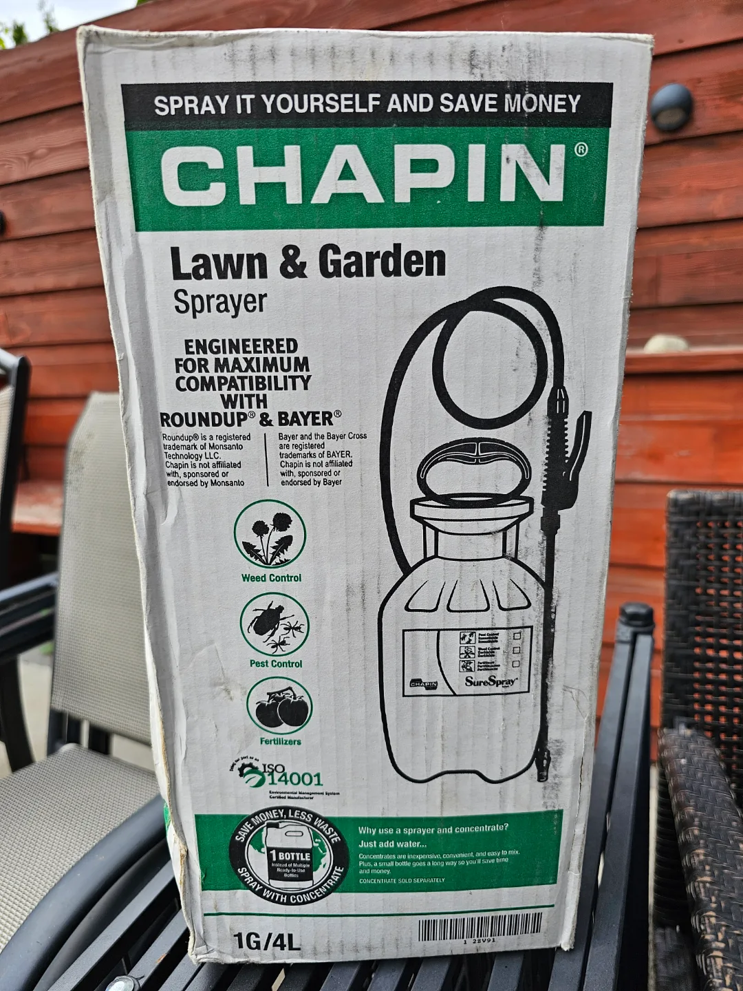 Chapin Lawn & Garden Sprayer - 1G/4L thumbnail