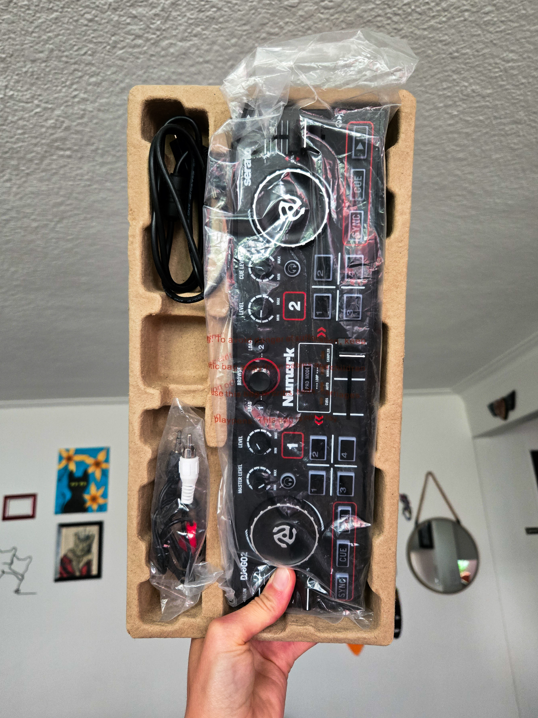Numark DJ2GO2 Pocket DJ Controller - photo 4
