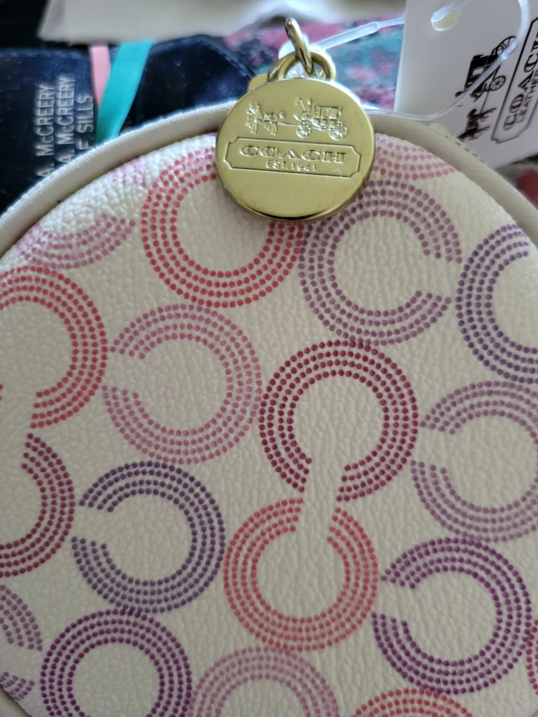 COACH Leatherware Round Coin Purse image indicator(3)