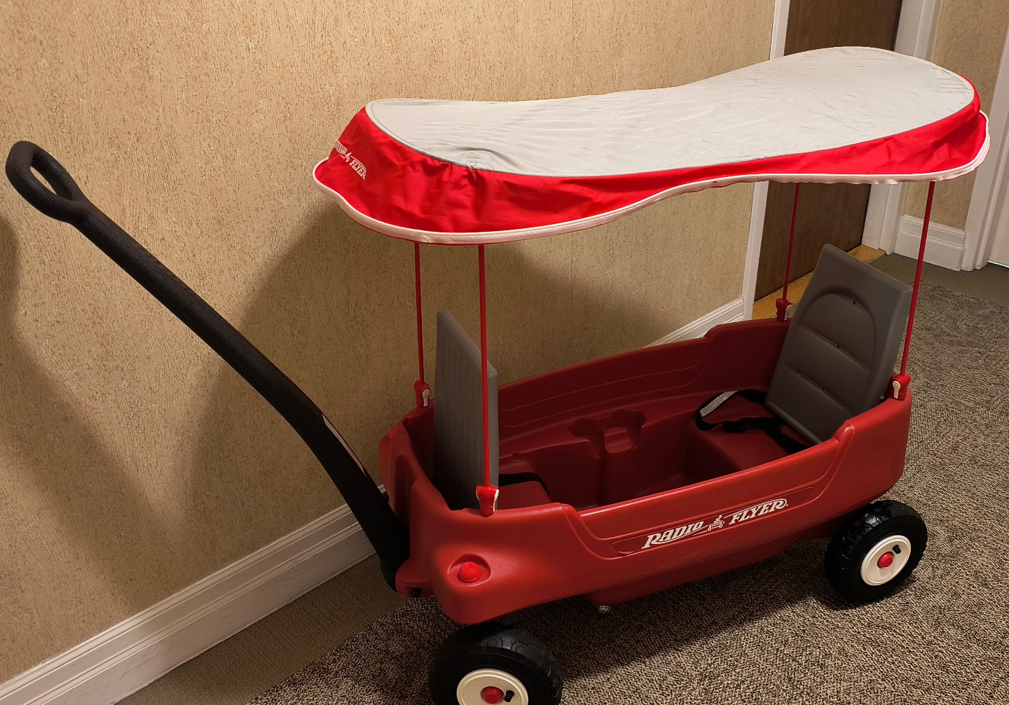 Radio Flyer Deluxe All-Terrain Pathfinder Wagon with Canopy - photo 3