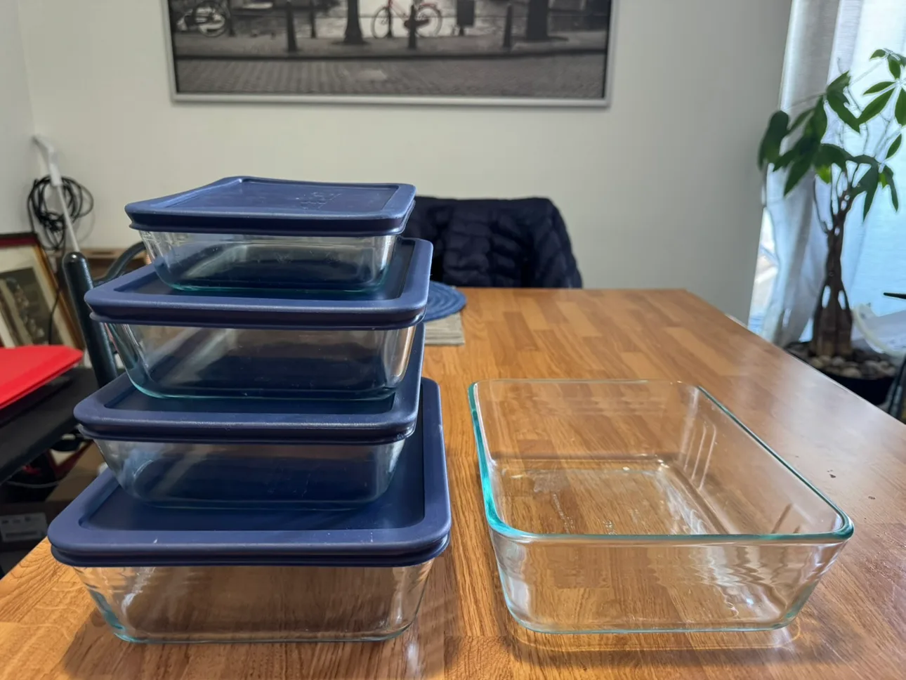 Pyrex Glass Food Storage Containers with Lids thumbnail