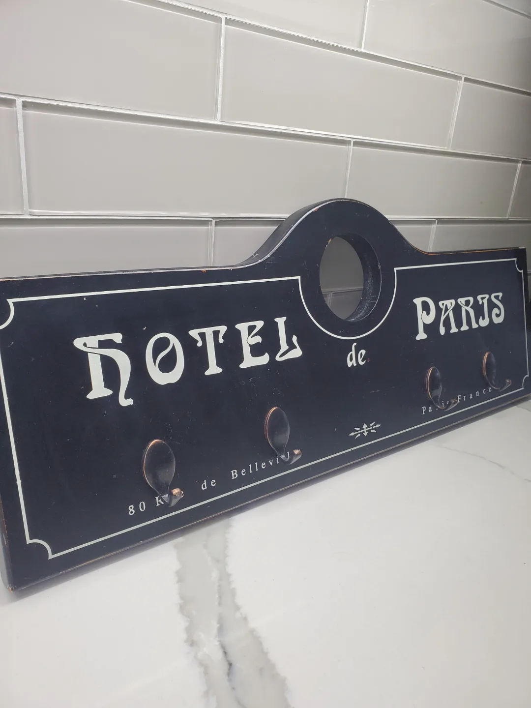 Hotel  Paris Hooks wall decor image indicator(2)
