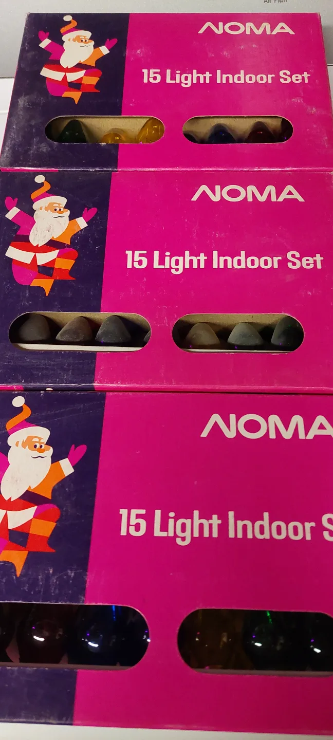 Vintage Noma 15-Light Indoor Christmas Light Sets (3 Boxes) thumbnail