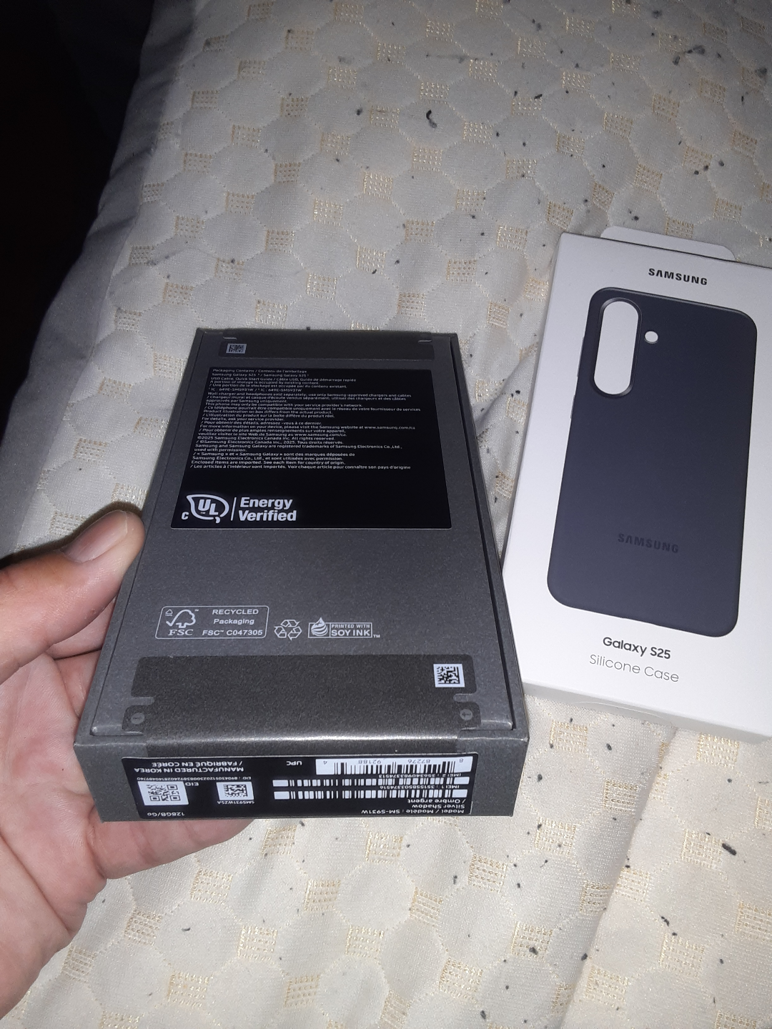 Brand New Sealed in box Samsung Galaxy S25 600+GB - photo 2