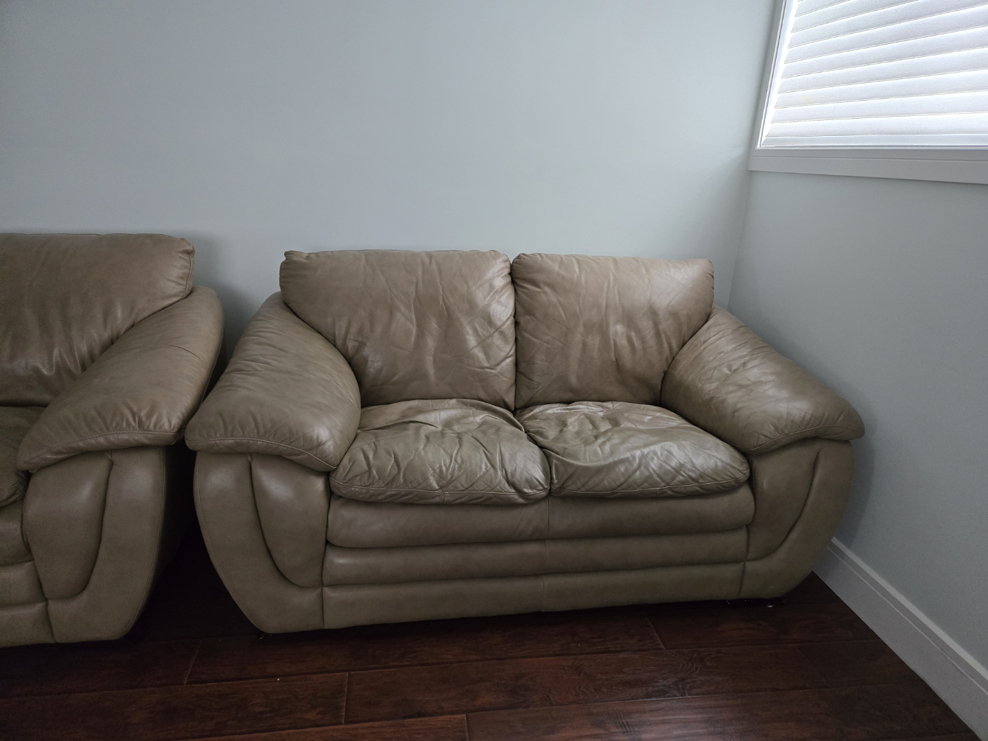 Matching Leather Sofa Set - photo 2
