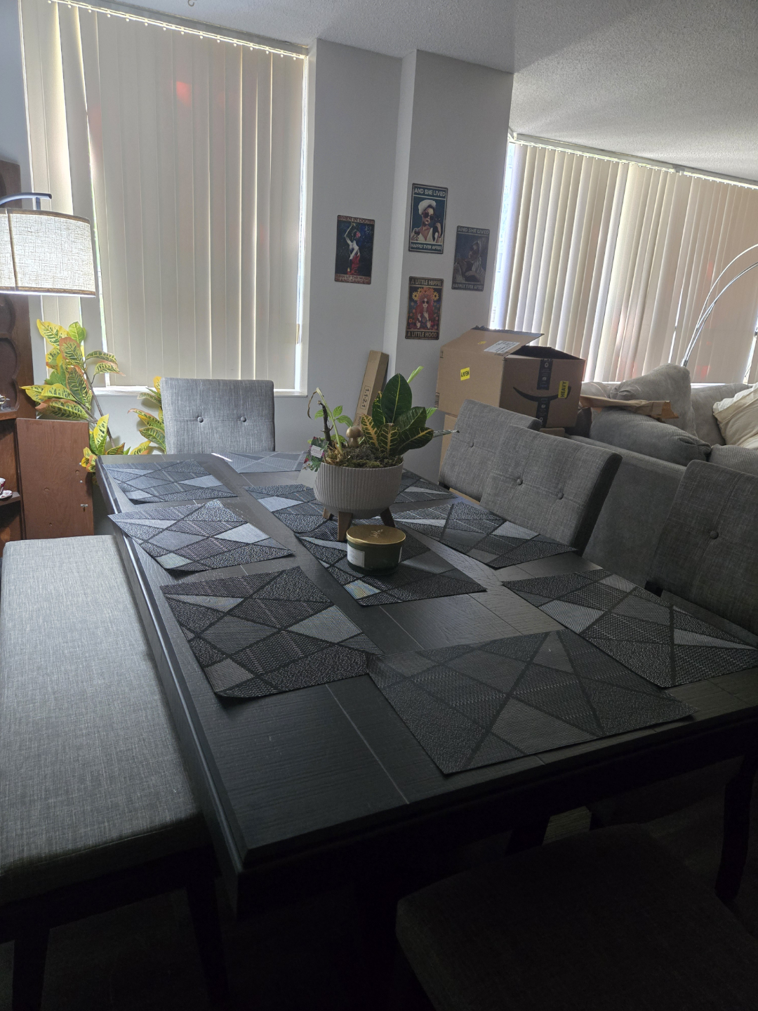 Dining table, 6 chairs and a bench. - photo 4