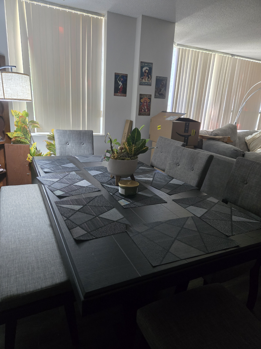 Dining table, 6 chairs and a bench. - photo 5