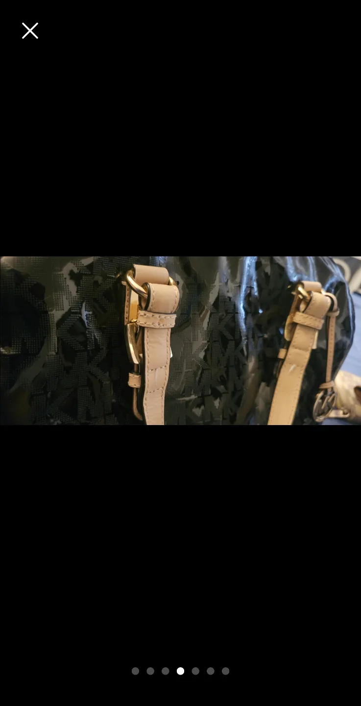 Michael Kors Black bag & wallet set image indicator(2)