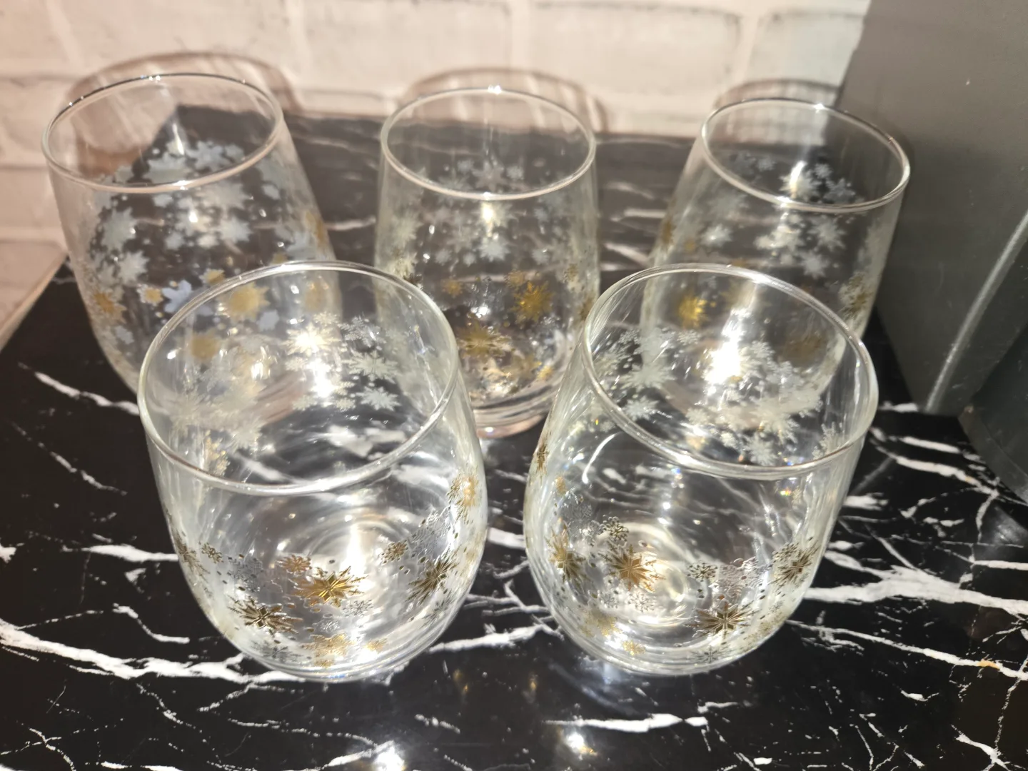 Set of 5 Vintage Snowflake Glasses image indicator(2)