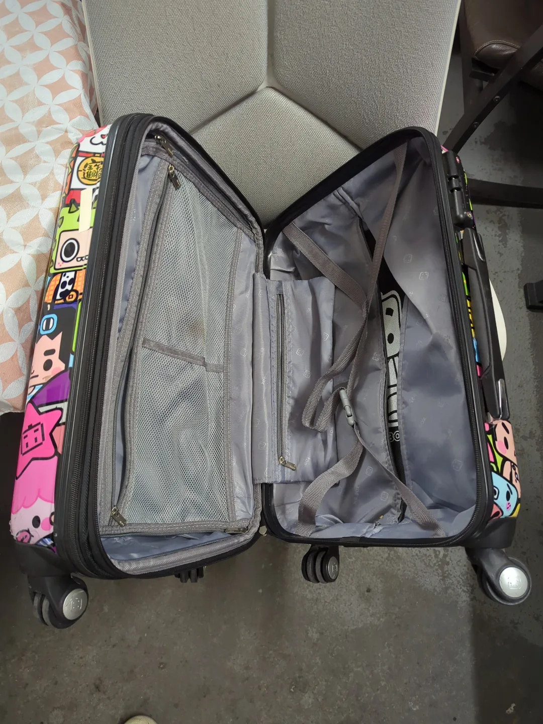 Cute Cartoon Carry-On Suitcase 22" image indicator(5)