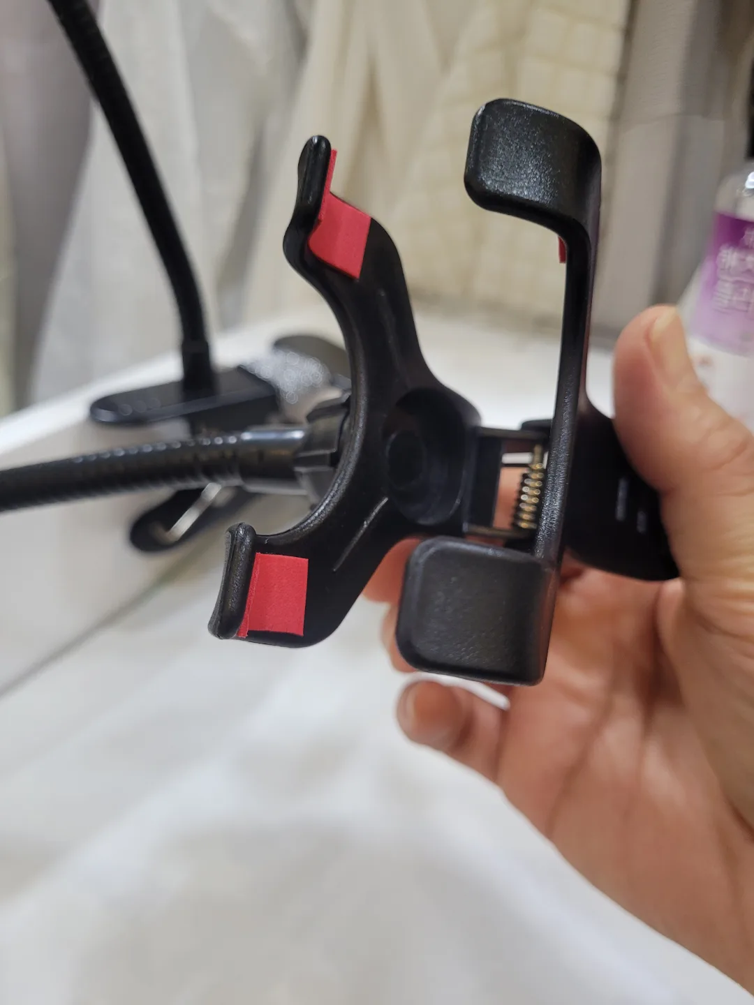 Flexible Gooseneck Phone Holder with Clip image indicator(2)