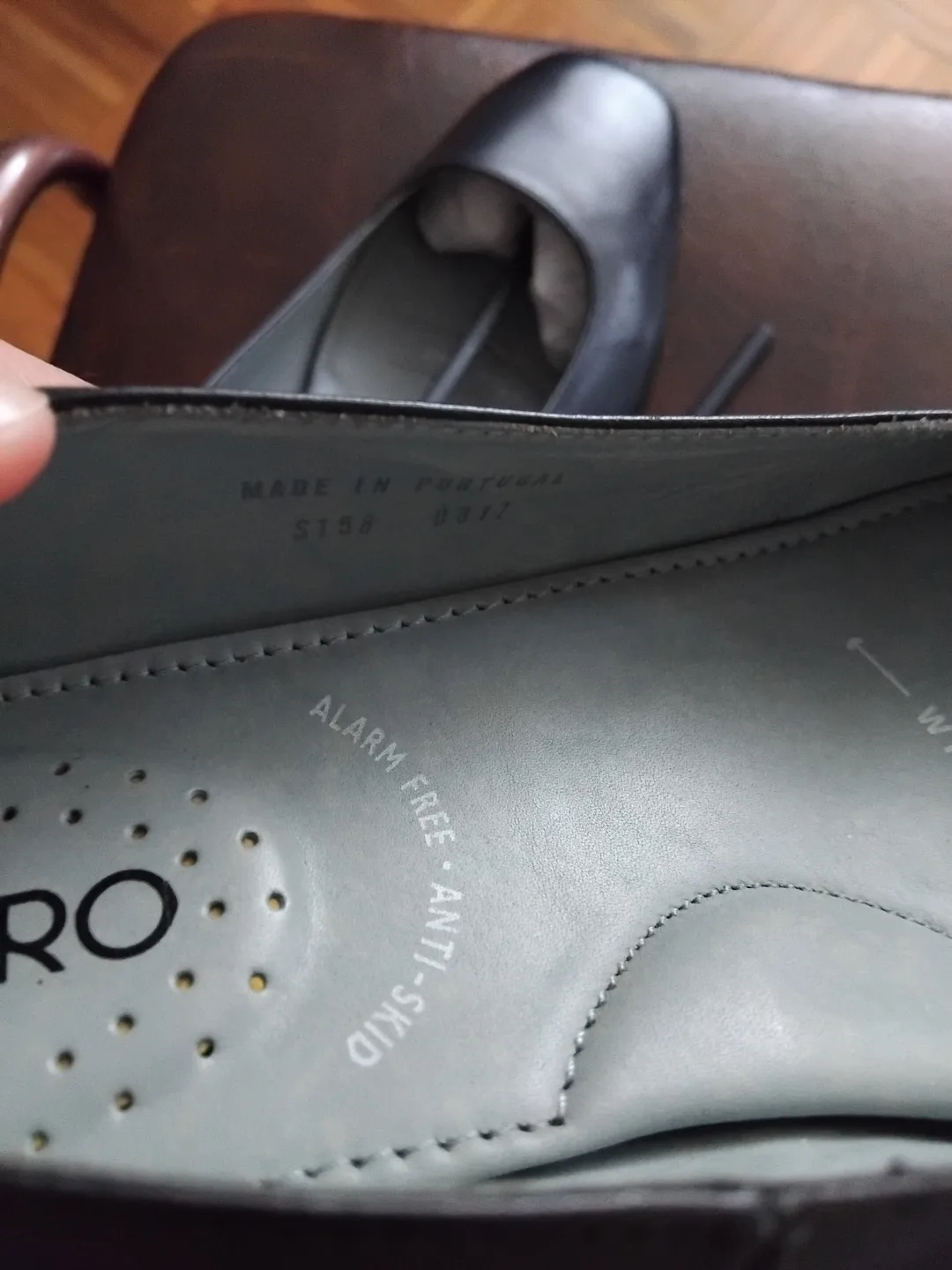 skypro black leather shoes cabin crew shoes image indicator(8)