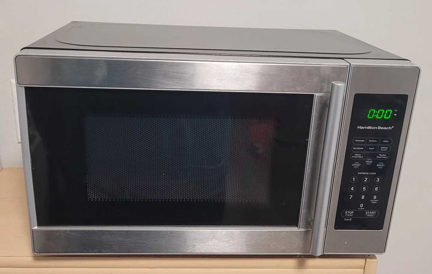 Hamilton Beach Microwave Oven thumbnail
