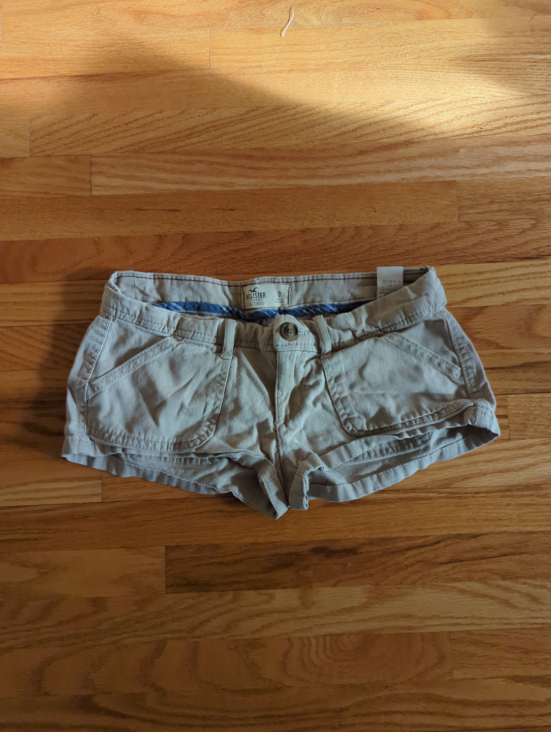 Hollister Tan Shorts 🧡