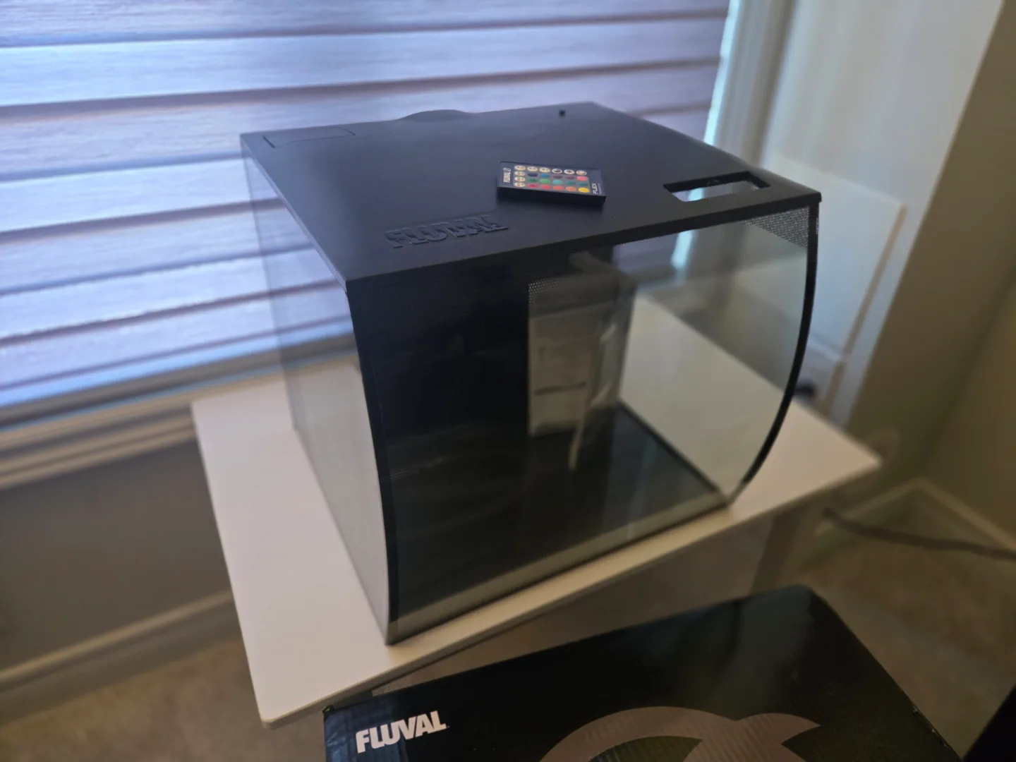 Fluval Flex 15 Gallon Aquarium Kit image indicator(3)