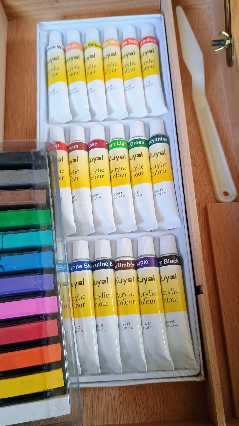 Portable Wooden Artist's Easel and Case with Paint and Supplies image indicator(6)