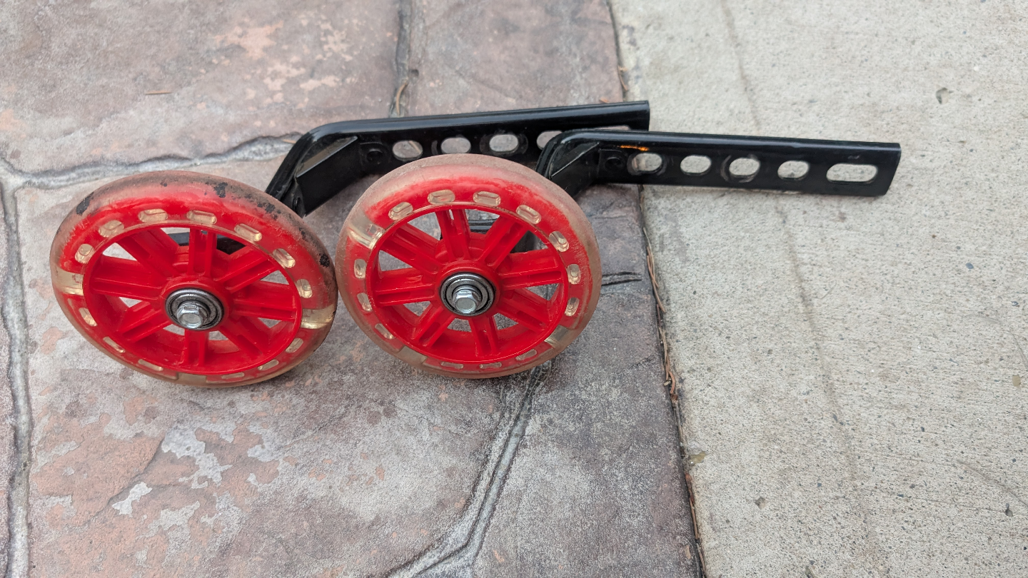 Kids' Bike Training Wheels - Red - photo 2